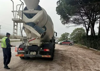Trafik Jandarması “Standart Dışı Işık Donanımı” denetimi yaptı
