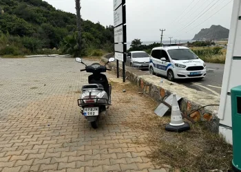 Motosiklet kazasında 2 kişi yaralandı