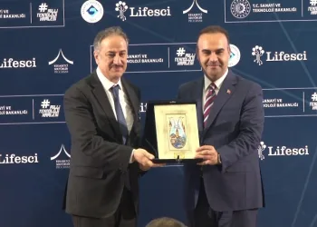 Sanayi Bakanı Mehmet Fatih Kacır: “Geçtiğimiz yıl sağlık sektöründe 62 milyar liradan fazla yatırımı harekete geçirdik”