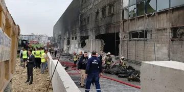 Fabrika yangını kontrol altına alındı
