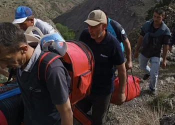 Dağda düşerek yaralanan kadının yardımına UMKE ekipleri yetişti
