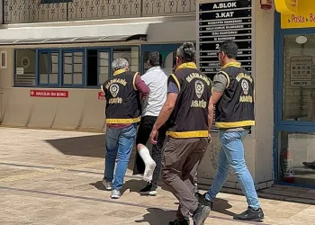 Marmaris’te bir kadını bıçaklayarak öldüren şahıs tutuklandı