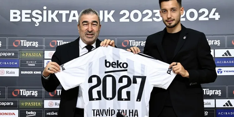 Beşiktaş, Tayyip Talha Sanuç ile 3 genç futbolcusunun sözleşmesini yeniledi