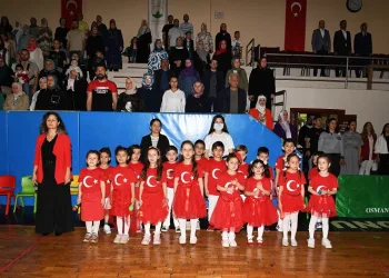 Çocuk şenliği, öğrencilerin gösterileriyle son buldu