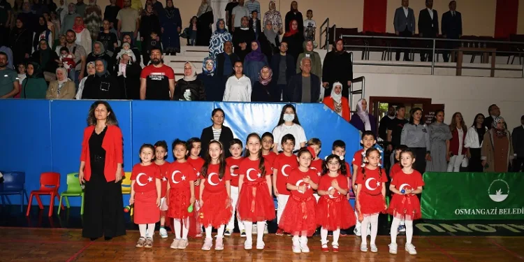 Çocuk şenliği, öğrencilerin gösterileriyle son buldu