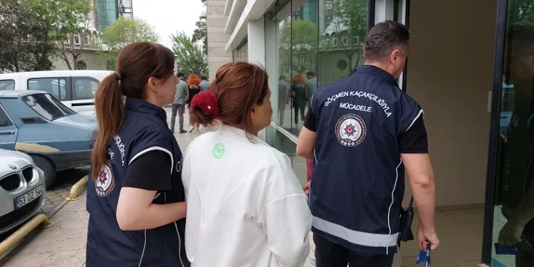 Yabancı uyruklu kadın insan ticaretinden tutuklandı