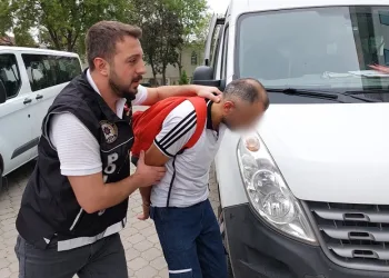 Uyuşturucu ticaretinden tutuklandı