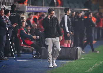Çaykur Rizespor Teknik Direktörü İlhan Palut: “Üzgünüz, çok değerli iki puan bıraktık”