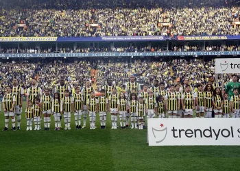 Fenerbahçe 10 yıllık şampiyonluk hasretini sonlandırmak istiyor