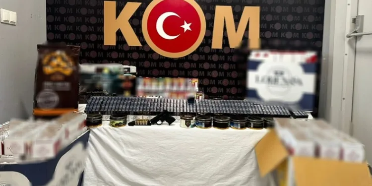 Okul çevresinde yapılan denetimlerde 29 bin 100 adet gümrük kaçağı sigara ele geçirildi