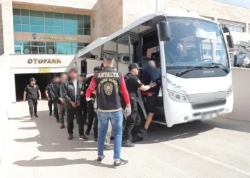 Aranan şahıslara yönelik yapılan çalışmalarda 135 kişi yakalandı