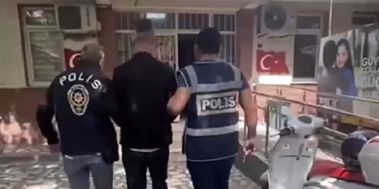 İzmir’de 4 firari hükümlü yakalandı