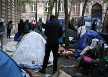 Paris’te olimpiyatlar öncesi mülteci kampı tahliye edildi