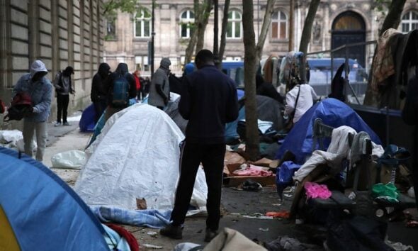 Paris’te olimpiyatlar öncesi mülteci kampı tahliye edildi