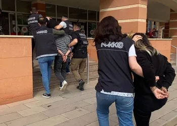 Kastamonu'da uyuşturucu ile yakalanan 1'i kadın 3 kişi tutuklandı