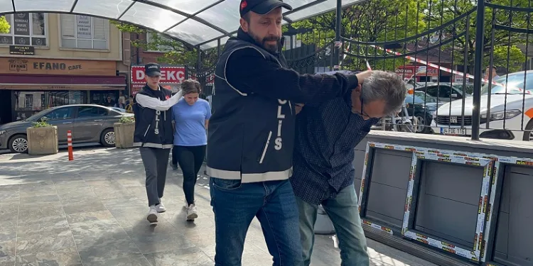 Uyuşturucu operasyonunda yakalanan 3 şüpheliden 2’si tutuklandı