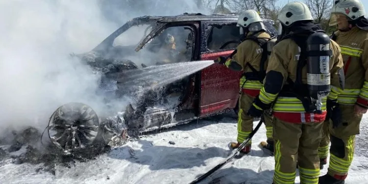 Ateş savaşçıları 328 yangın, 38 kazaya müdahale etti