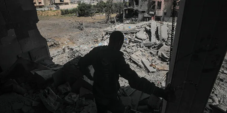 Gazze’de can kaybı 32 bin 975’e yükseldi