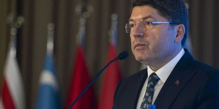 “Çocuk gülerse dünya güler”
