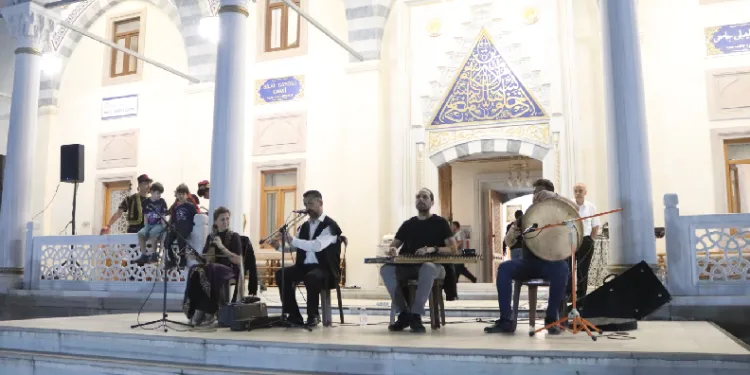 Teravih sonrası musiki keyfi