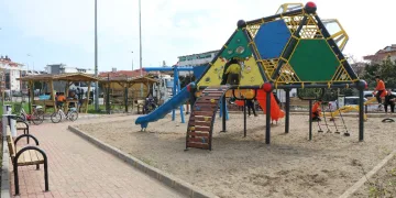 Oba Mahallesi’ne yeni çocuk parkı