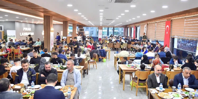 MÜSİAD, çocuklarla iftarda buluştu