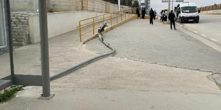 “Devrilen direği kim kaldıracak?”