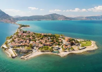 “2028’de göl ikiye ayrılabilir”