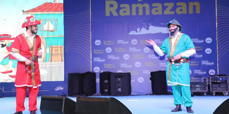 Hacivat Karagöz orta oyunu sahnelendi