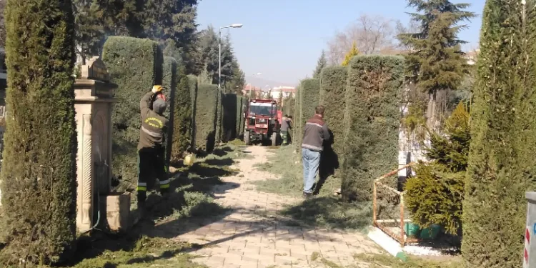 Çorum’da mezarlıklar bayrama hazırlanıyor