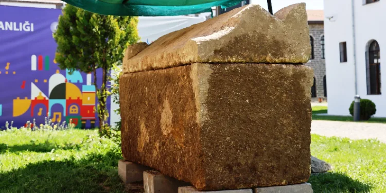 Diyarbakır’da lahit mezar bulundu