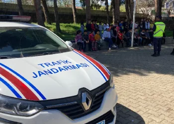 Jandarmadan temel trafik eğitimi