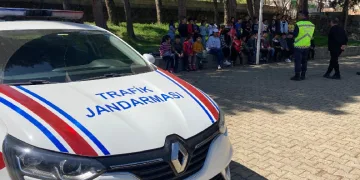 Jandarmadan temel trafik eğitimi