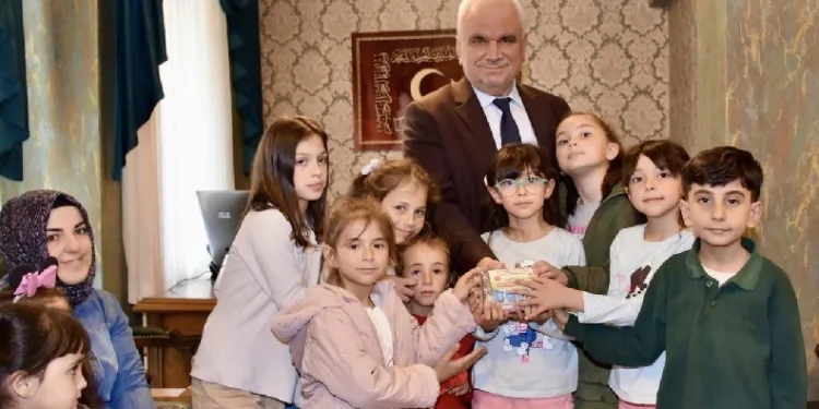 Minik öğrencilerden Filistin’e destek