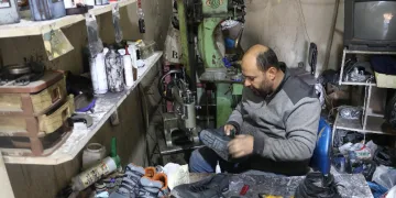 32 yıllık ayakkabı tamircisi