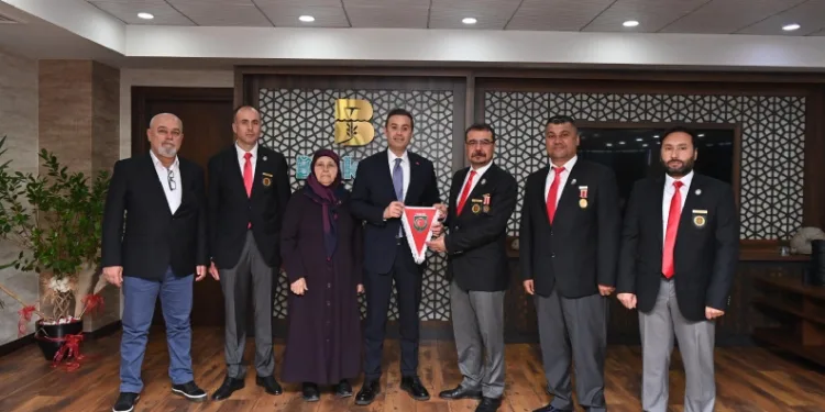 Şehit yakınları ve gazilerden, Başkan Akın’a iade-i ziyaret