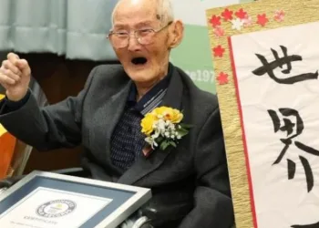 Japonya’nın en yaşlı erkeği hayatını kaybetti