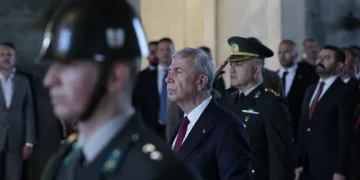 Mansur Yavaş ve ilçe başkanlarından Anıtkabir ziyareti