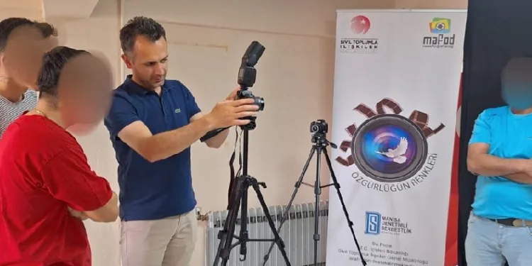‘Özgürlüğün Renkleri’ projesi devam ediyor