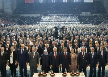 DEM Parti’de İstiklal Marşı krizi