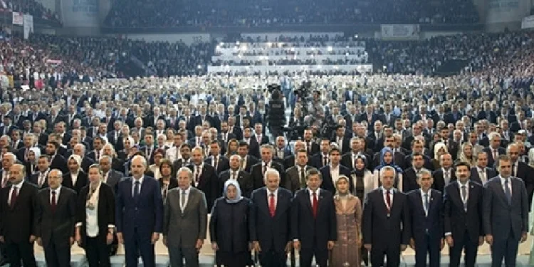 DEM Parti’de İstiklal Marşı krizi