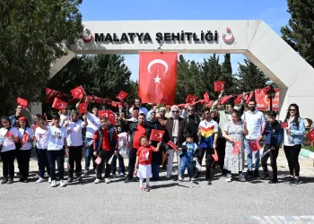 EYM öğrencilerinden şehitlik ziyareti