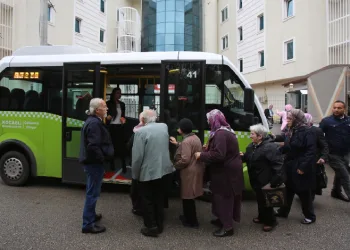 Yaşlılara toplu taşımada sınırlama yok