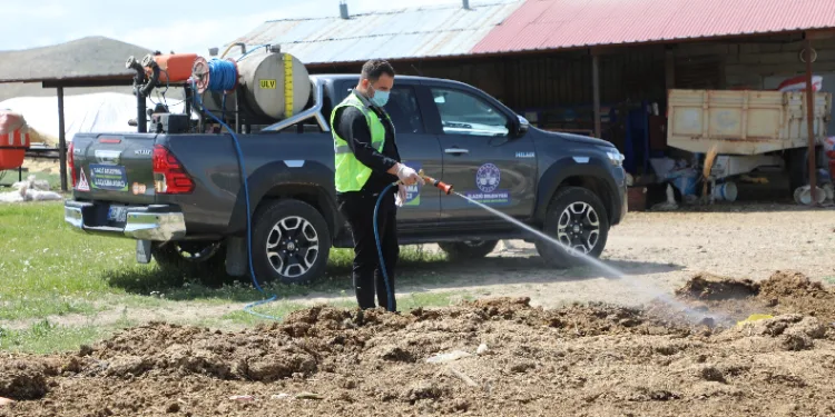 Elazığ’da larva ile mücadele