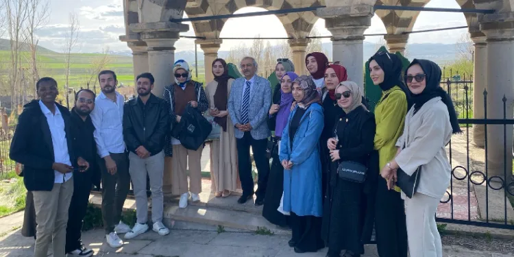 Ders sadece sınıfta değil sahada da yapılır