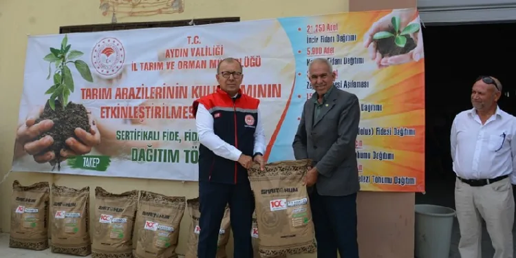 Söke’de ayçiçeği tohumu dağıtıldı