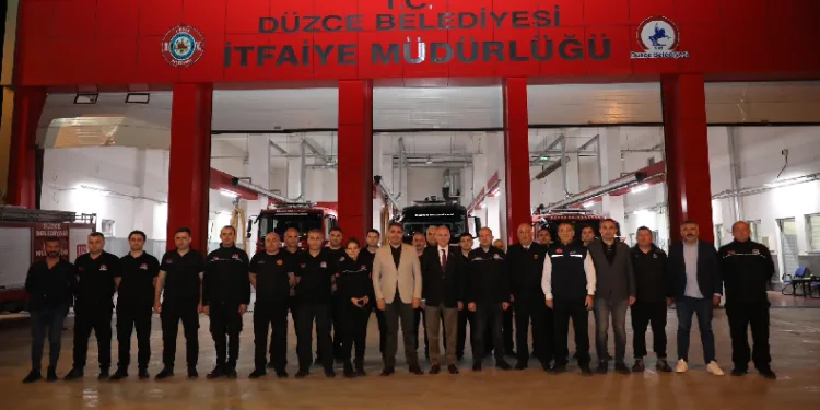 Sahuru ateş savaşçılarıyla birlikte yaptılar