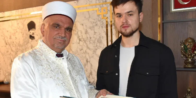 Kazakistanlı öğrenci Müslüman oldu