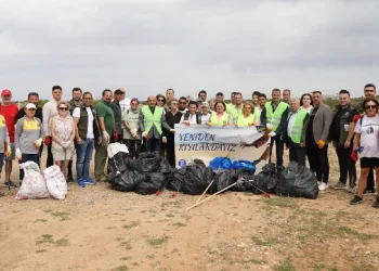 Didim’de kıyı temizliği çalışması
