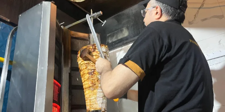 Depremzedelerden Ramazan dayanışması